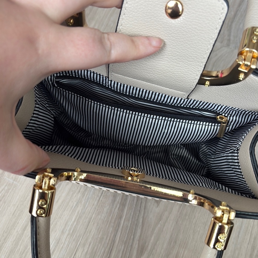 Badgley Mischka Handbag - Picture 4 of 5